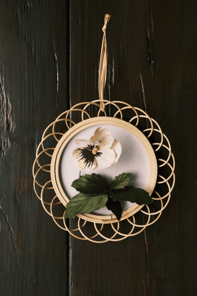 Pansy wall decor &amp; pin